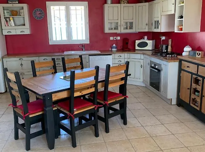 Sud De La France Avec Piscine Privée Casa vacanze *